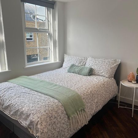Spacious Battersea Rooms And Apartments London Exterior photo