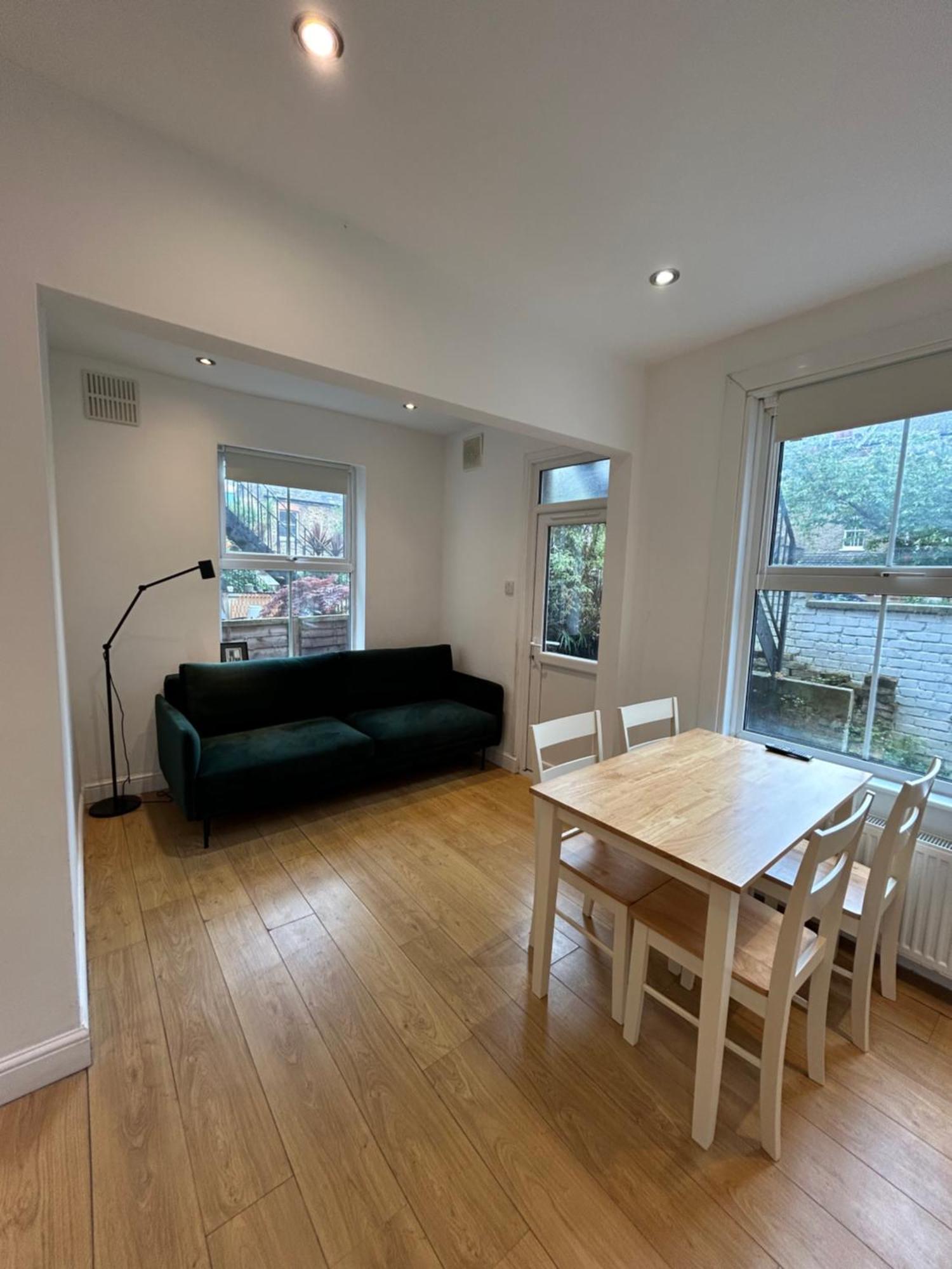 Spacious Battersea Rooms And Apartments London Room photo