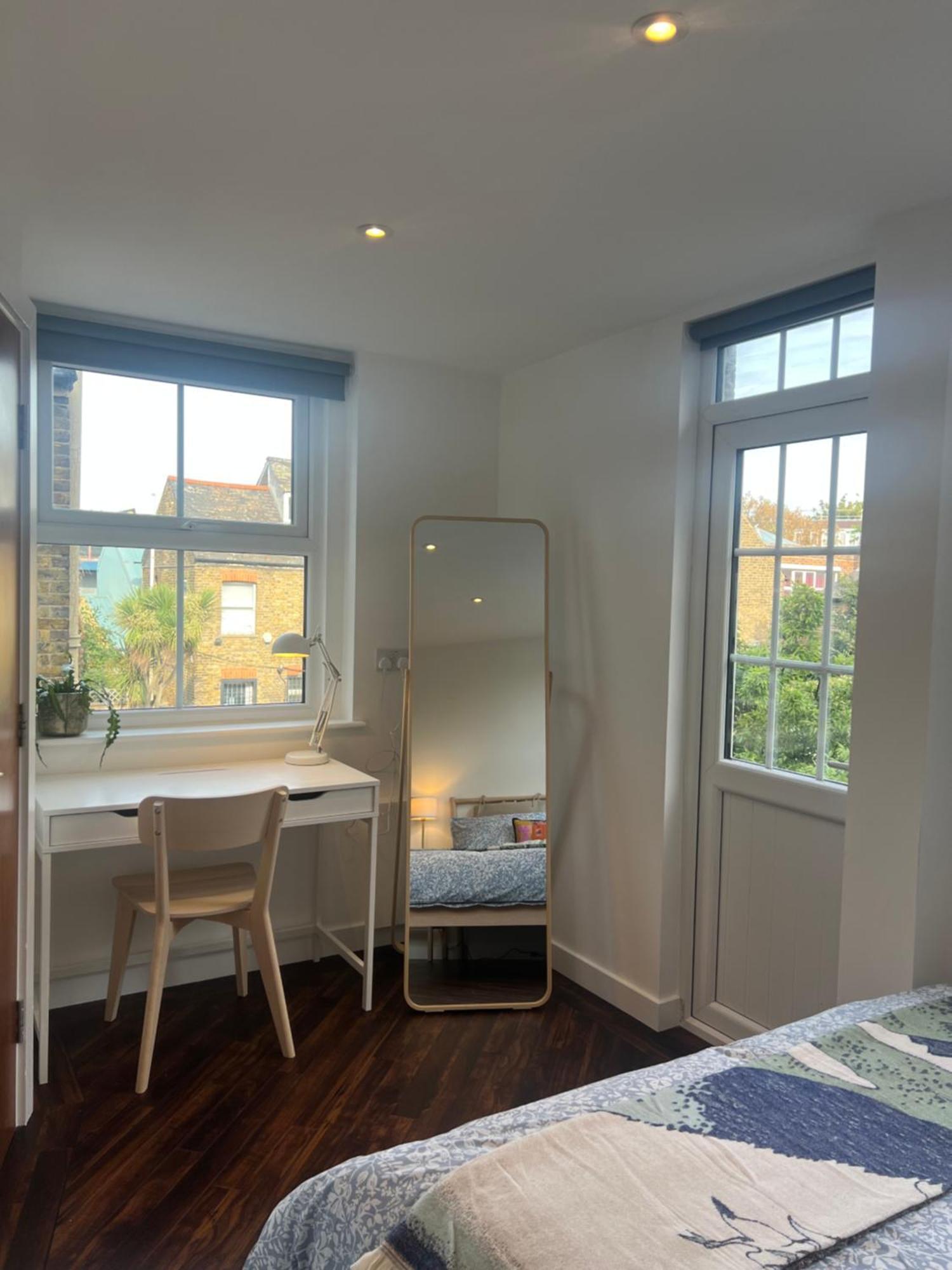 Spacious Battersea Rooms And Apartments London Exterior photo
